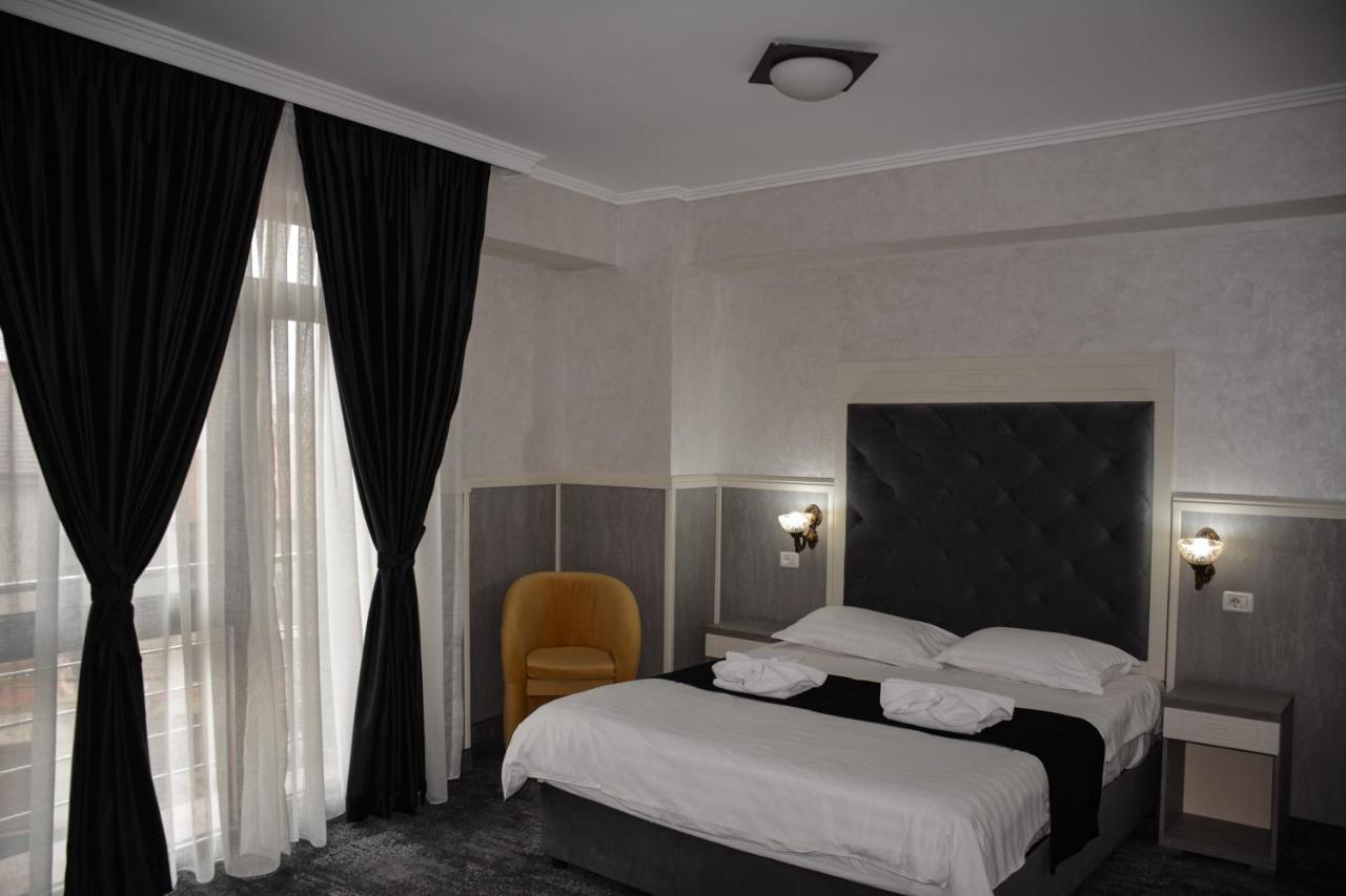 Golden Rose Residence Constanţa Esterno foto