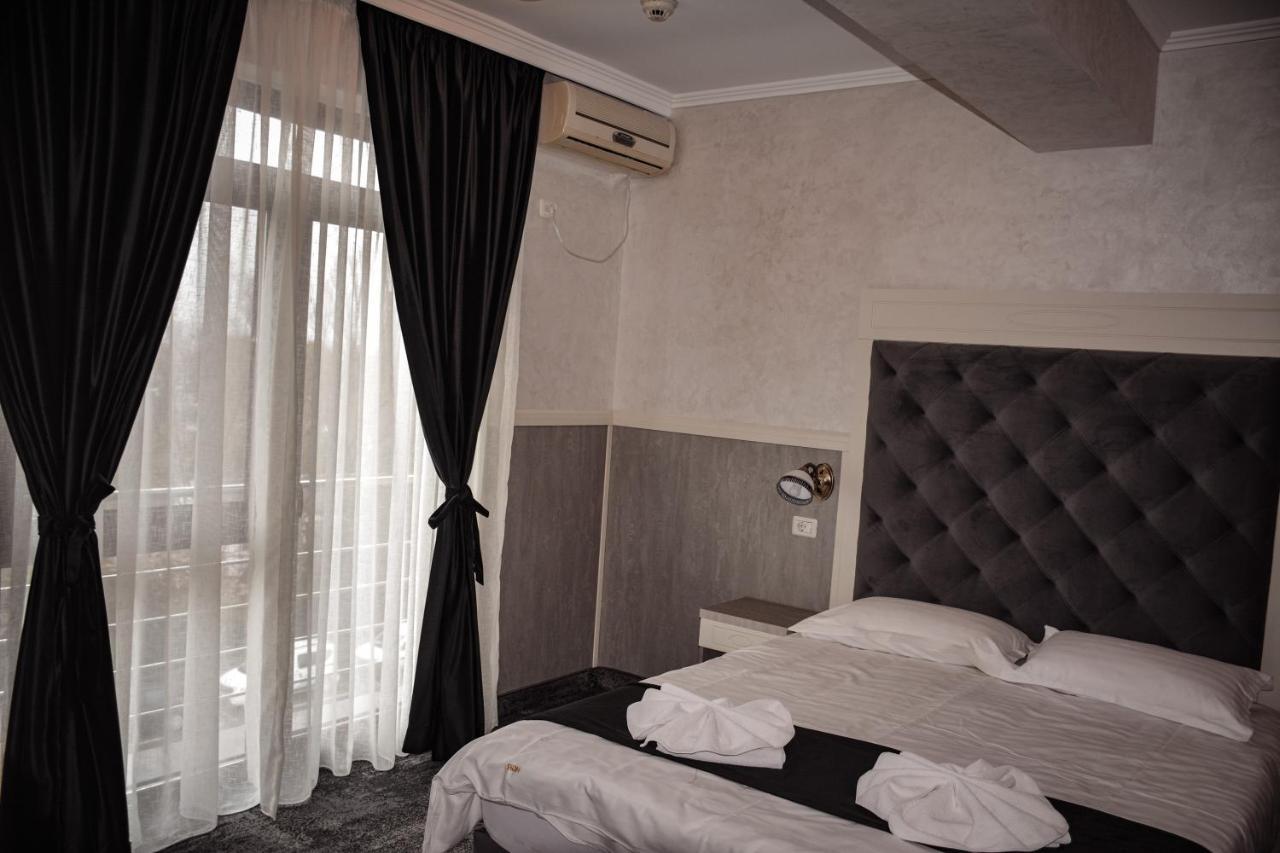 Golden Rose Residence Constanţa Esterno foto