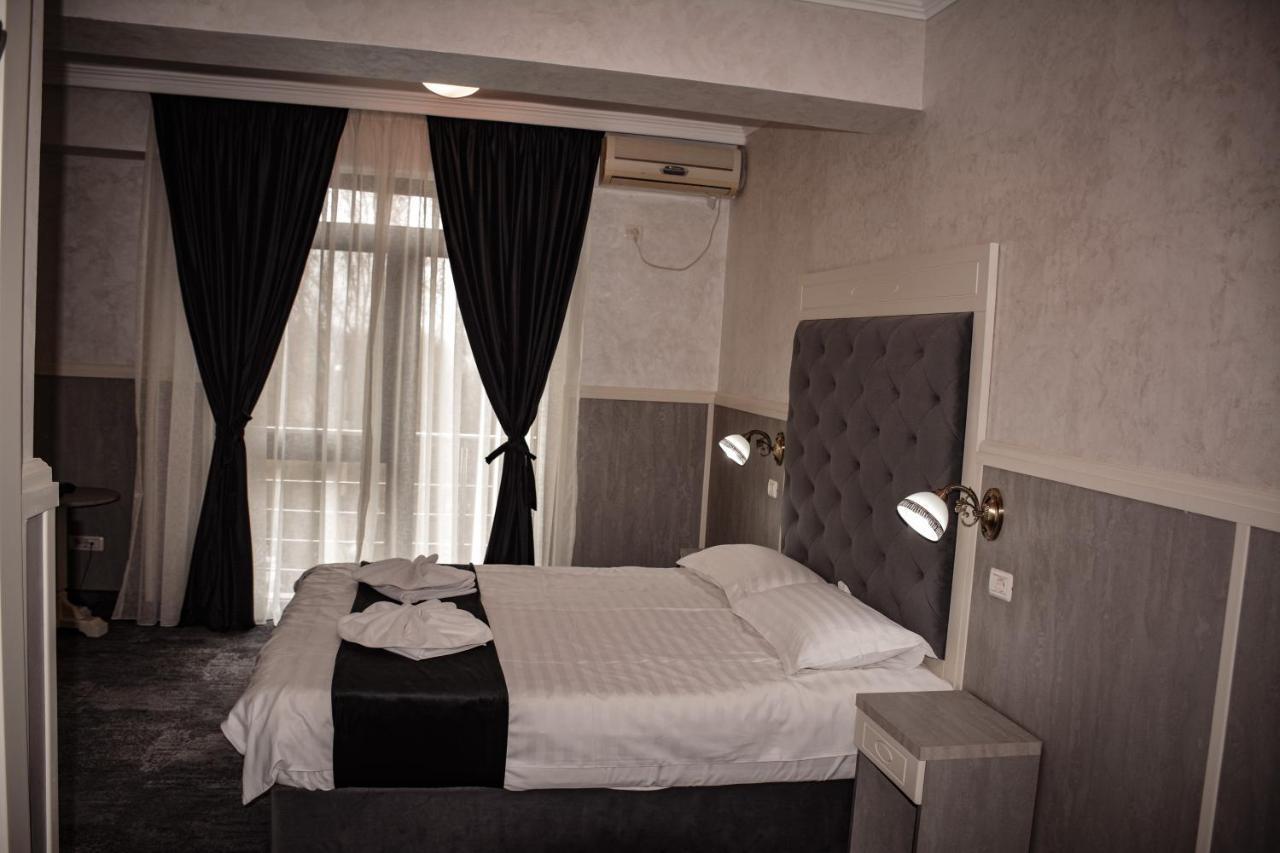 Golden Rose Residence Constanţa Esterno foto